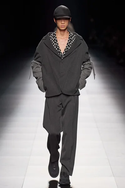 Look 43